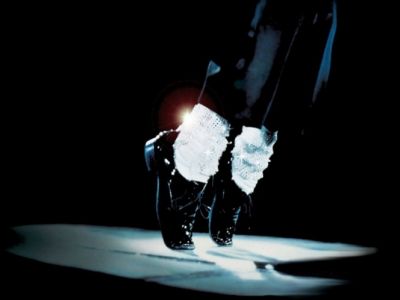 Subastan zapatos con los que Jackson estrenó el moonwalk