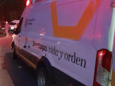 Mueren madre e hija tras derrapar y volcar su auto en la presa La Boca